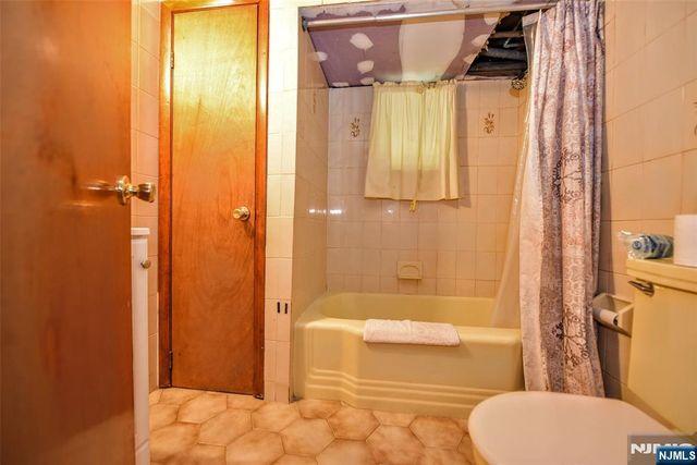 391 Macarthur Avenue, Garfield, NJ 07026