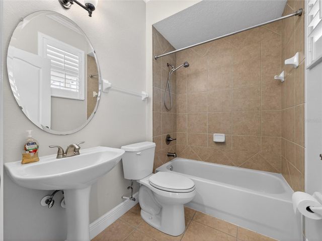 3808 CALEDONIA AVE, Apopka, FL 32712