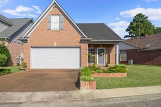 909 ABBEY GROVE LN, Cordova, TN 38018