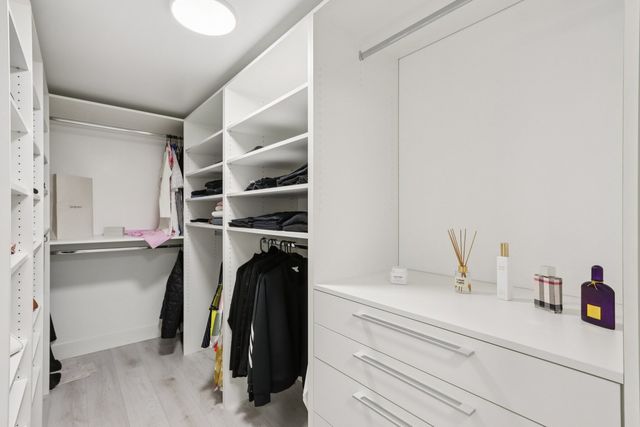 9864 LELAND Avenue 309, Schiller Park, IL 60176