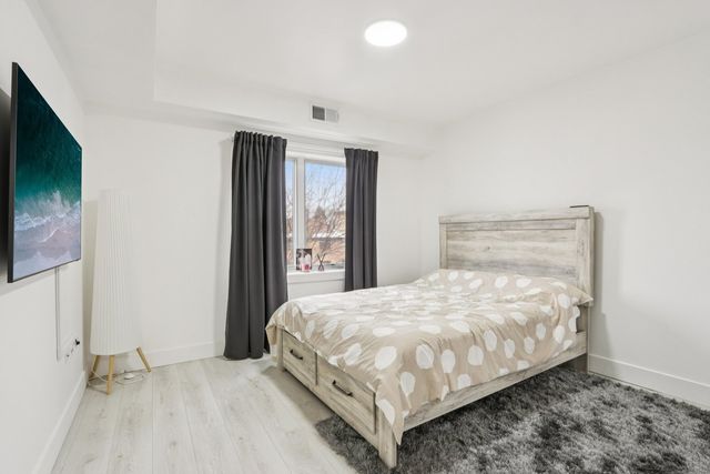 9864 LELAND Avenue 309, Schiller Park, IL 60176