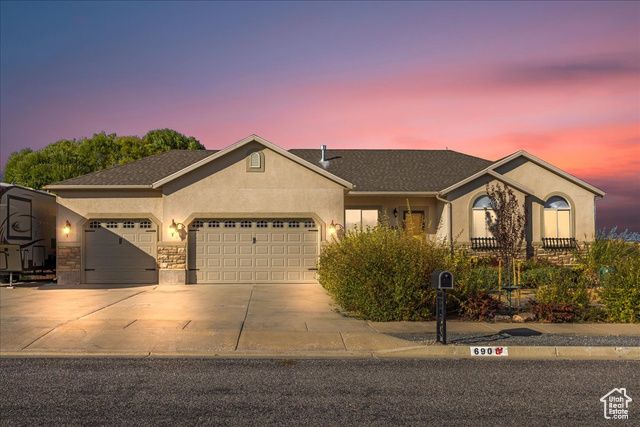 690 W SAGEWOOD CIR, Grantsville, UT 84029