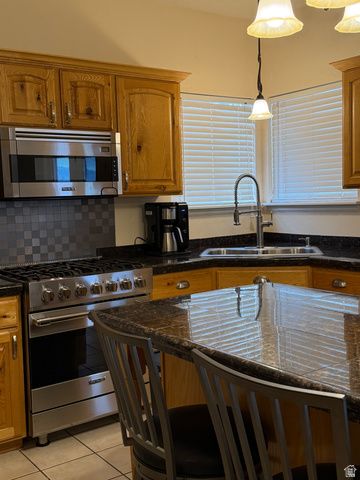 690 W SAGEWOOD CIR, Grantsville, UT 84029