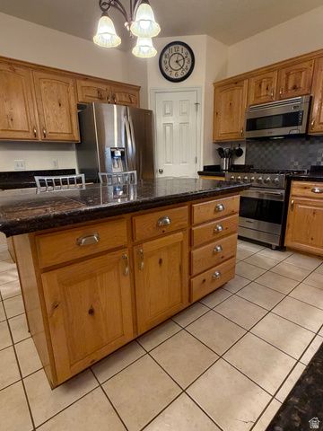 690 W SAGEWOOD CIR, Grantsville, UT 84029