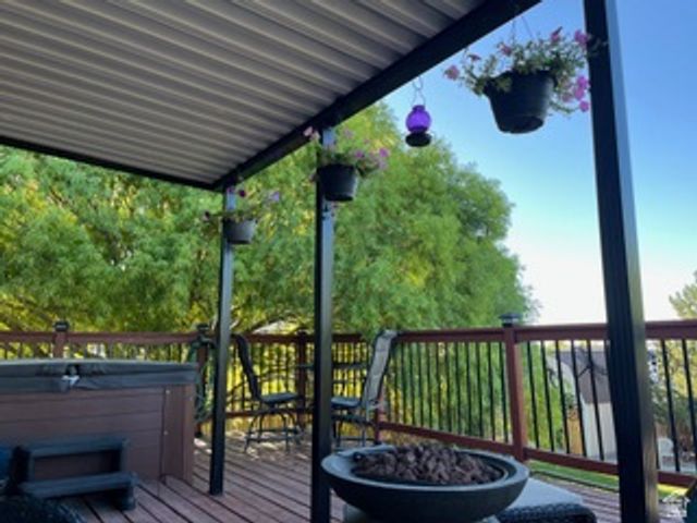 690 W SAGEWOOD CIR, Grantsville, UT 84029