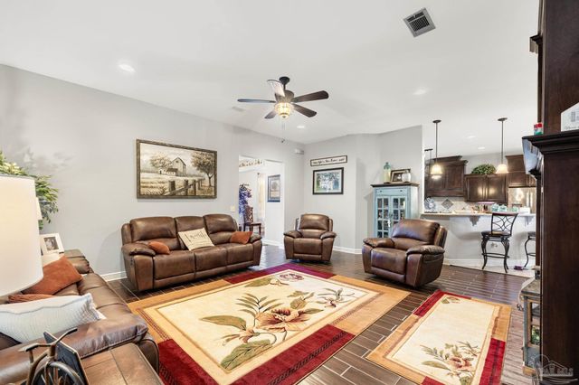 3795 Cotton Gin Ln, Pace, FL 32571