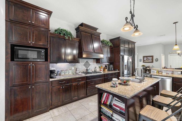 3795 Cotton Gin Ln, Pace, FL 32571