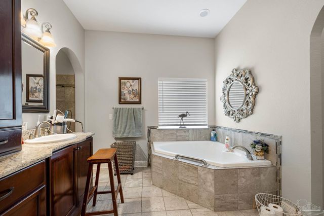 3795 Cotton Gin Ln, Pace, FL 32571