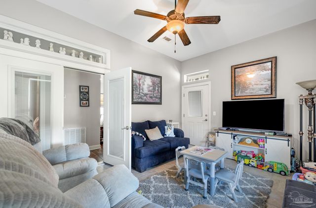 3795 Cotton Gin Ln, Pace, FL 32571