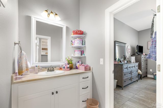 3795 Cotton Gin Ln, Pace, FL 32571