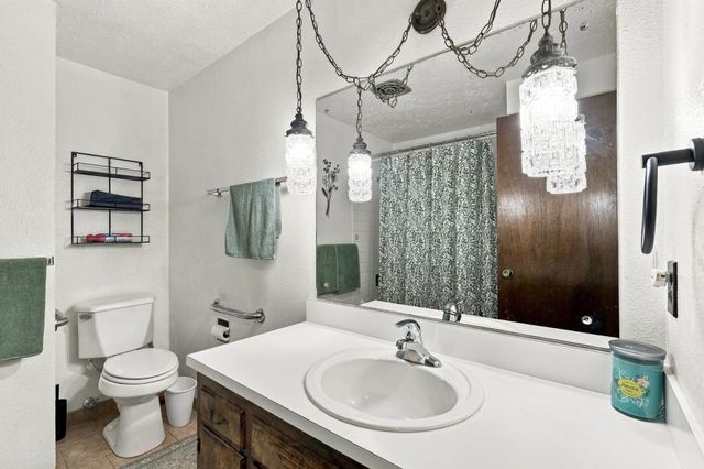 5009 W Navaho Ave, Spokane, WA 99208