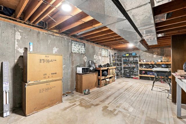 5009 W Navaho Ave, Spokane, WA 99208