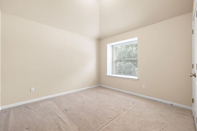 221 Loch Lomond ST, Hutto, TX 78634