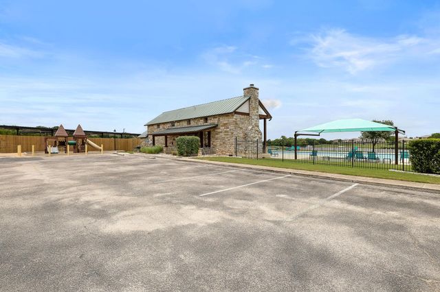 221 Loch Lomond ST, Hutto, TX 78634