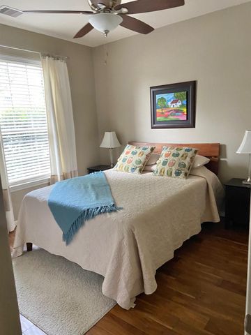 110 N Hawkhurst Circle, The Woodlands, TX 77354
