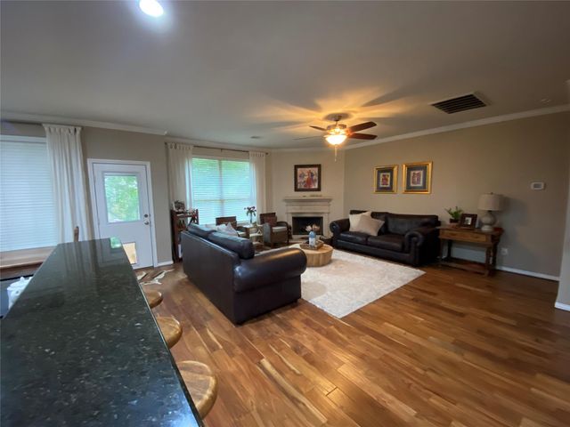 110 N Hawkhurst Circle, The Woodlands, TX 77354