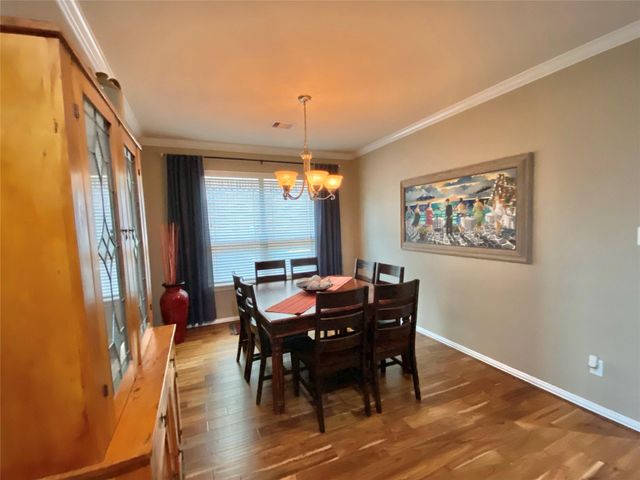 110 N Hawkhurst Circle, The Woodlands, TX 77354
