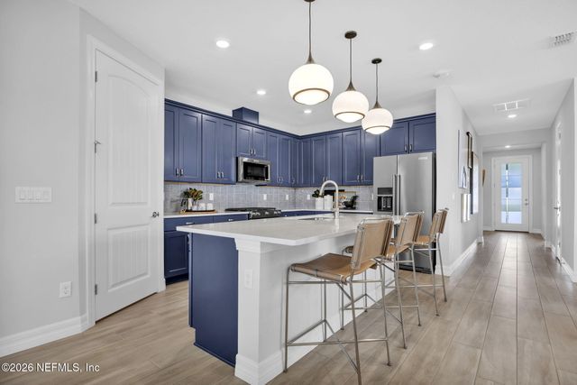 864 ROOSTER HOLLOW Way, Middleburg, FL 32068