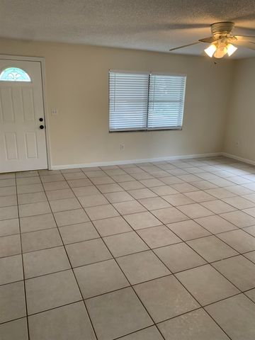 200 Sevilla St B B, St Augustine Beach, FL 32080