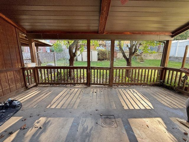 5232 Wickliff St, Lawrenceville, PA 15201