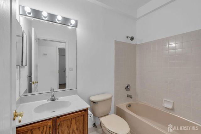 222 Sunflower Lane, West Windsor, NJ 08550