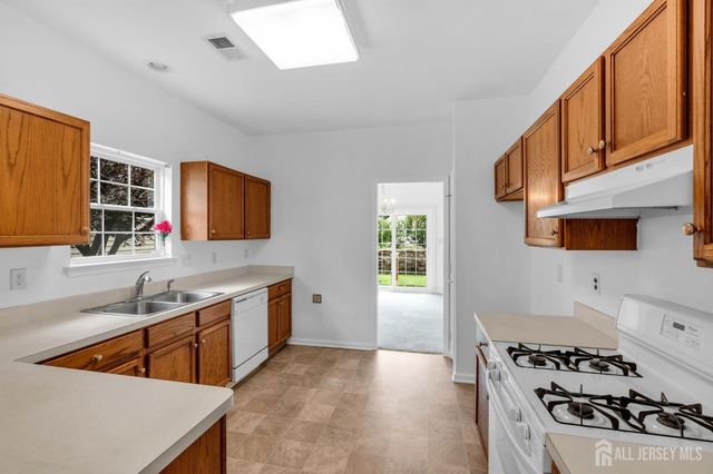 222 Sunflower Lane, West Windsor, NJ 08550