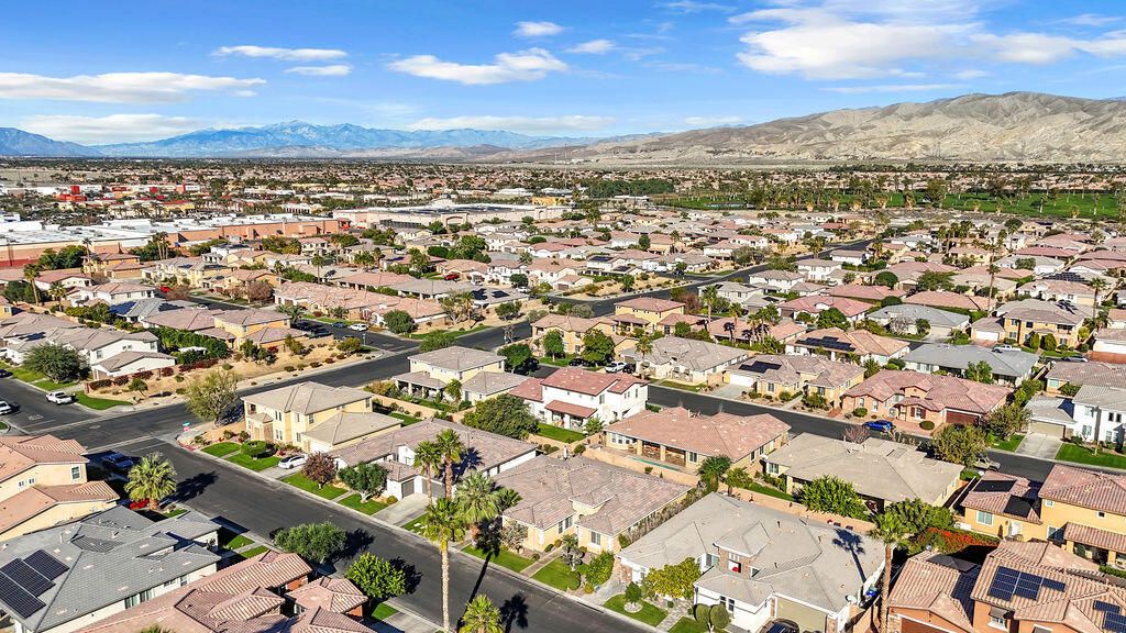 Image 11 of property listing at 83414 Skyline Trail Road, Indio, CA 92203