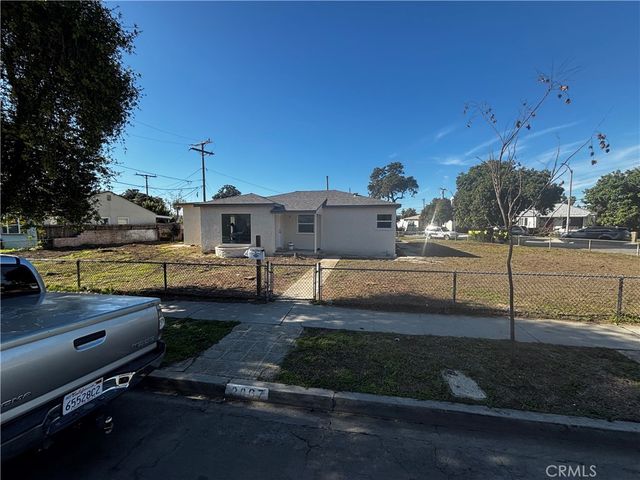 2967 Canal Avenue, Long Beach, CA 90810