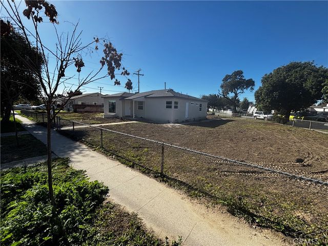 2967 Canal Avenue, Long Beach, CA 90810