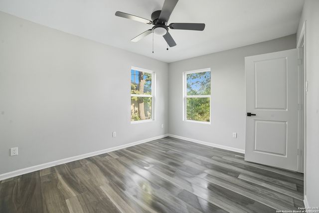 835 Aaron Pl, San Antonio, TX 78221