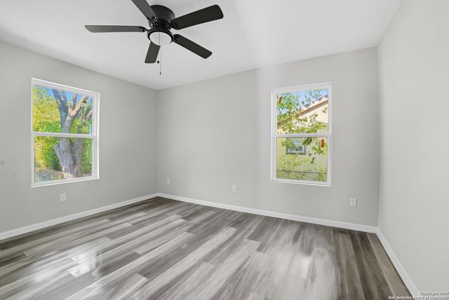 835 Aaron Pl, San Antonio, TX 78221