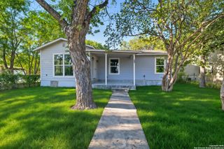 835 Aaron Pl, San Antonio, TX 78221