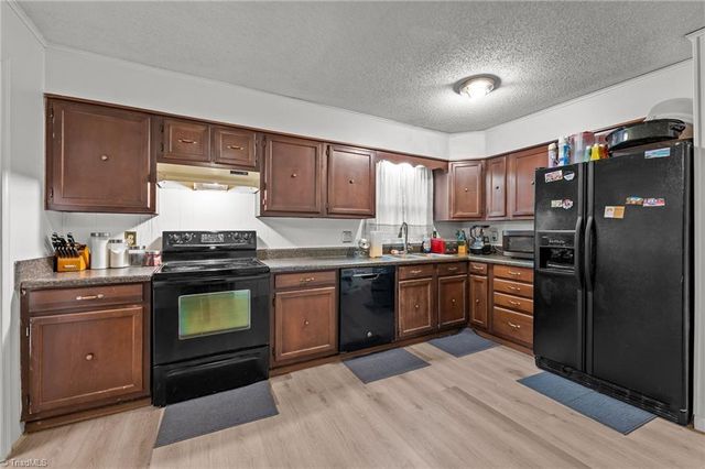 2036 Willow Road, Greensboro, NC 27406