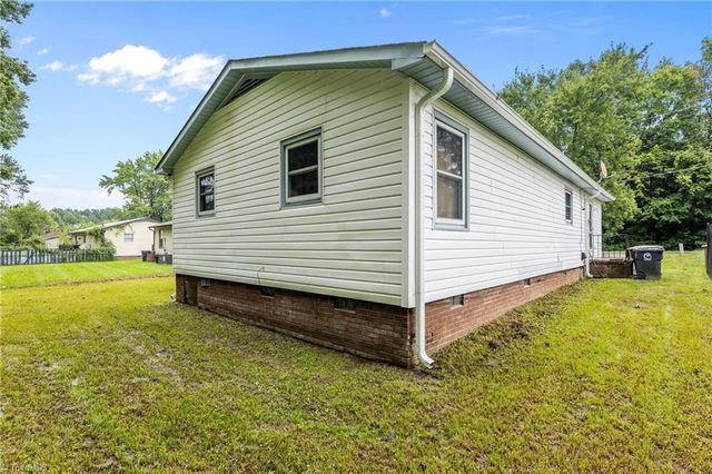 2036 Willow Road, Greensboro, NC 27406