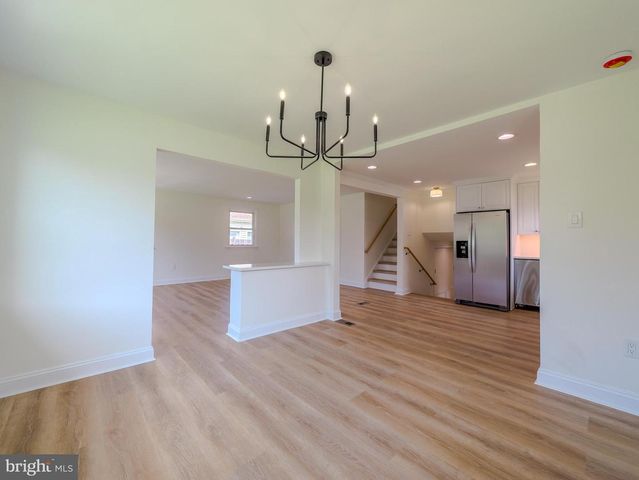 2989 EASTBURN AVE, Broomall, PA 19008