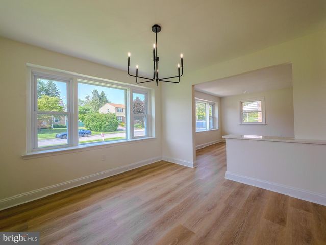 2989 EASTBURN AVE, Broomall, PA 19008