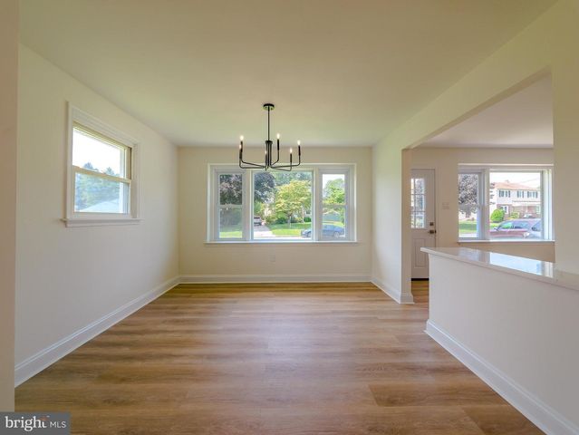 2989 EASTBURN AVE, Broomall, PA 19008