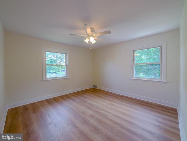 2989 EASTBURN AVE, Broomall, PA 19008