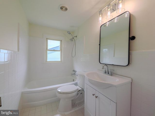 2989 EASTBURN AVE, Broomall, PA 19008