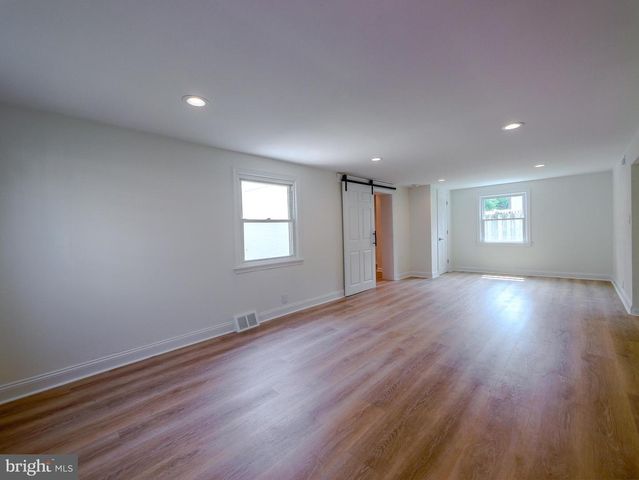 2989 EASTBURN AVE, Broomall, PA 19008