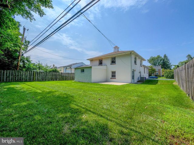 2989 EASTBURN AVE, Broomall, PA 19008