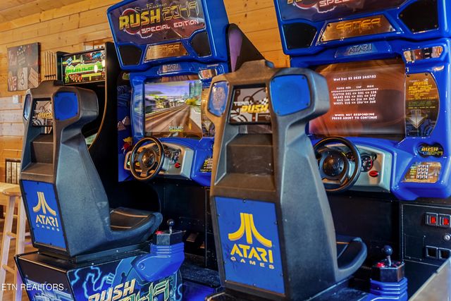 315 Caney Creek Rd, Pigeon Forge, TN 37863