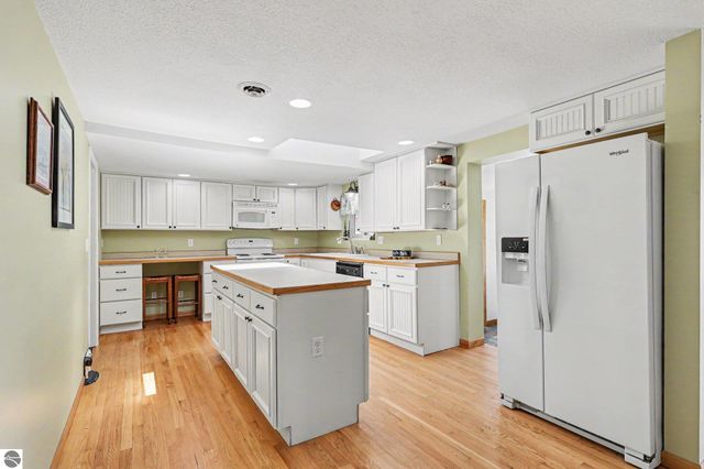 8101 Long Lake Road, Hale, MI 48739