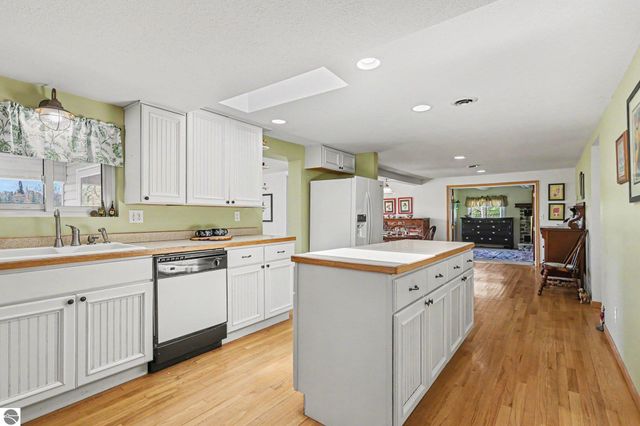 8101 Long Lake Road, Hale, MI 48739