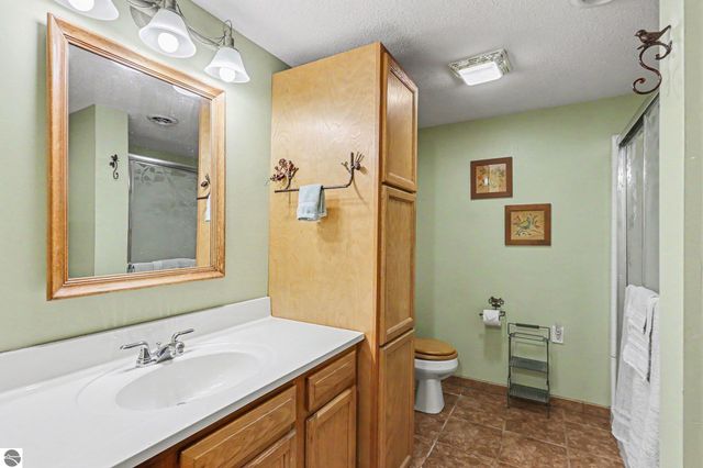 8101 Long Lake Road, Hale, MI 48739