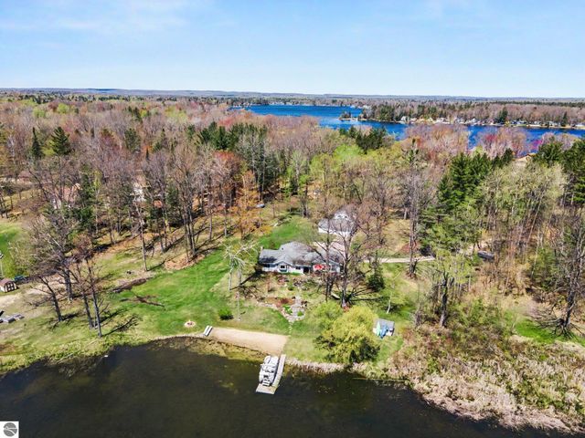 8101 Long Lake Road, Hale, MI 48739