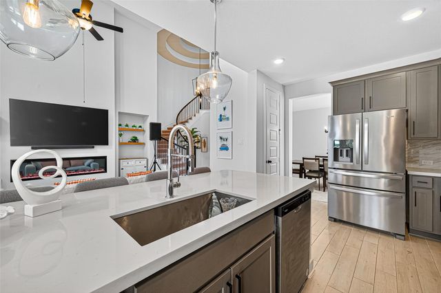 8735 Flounder Rosa Ln, Cypress, TX 77433