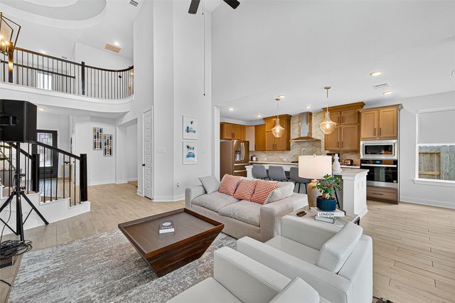 8735 Flounder Rosa Ln, Cypress, TX 77433