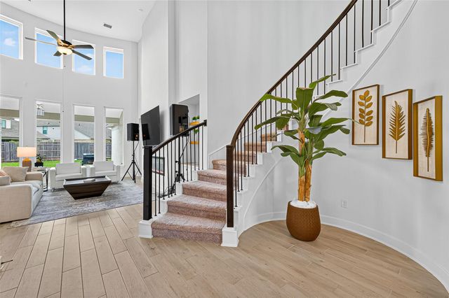 8735 Flounder Rosa Ln, Cypress, TX 77433