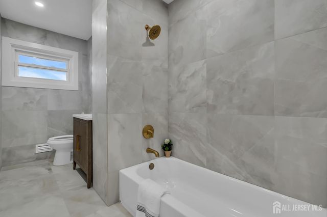 11 Dartmouth Road, Old Bridge, NJ 08859